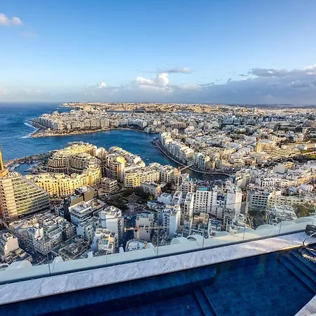 Stunning In The Iconic Mercury Tower Apartment