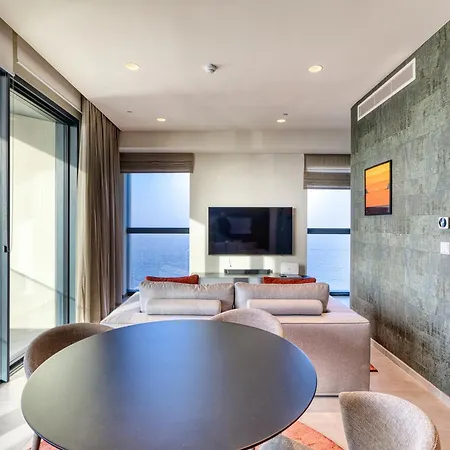 Apartment Stunning In The Iconic Mercury Tower Saint Julian's