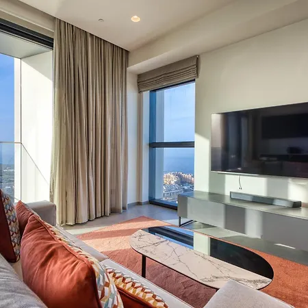 Apartment Stunning In The Iconic Mercury Tower Saint Julian's