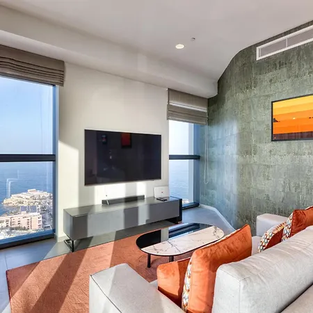 Apartment Stunning In The Iconic Mercury Tower *